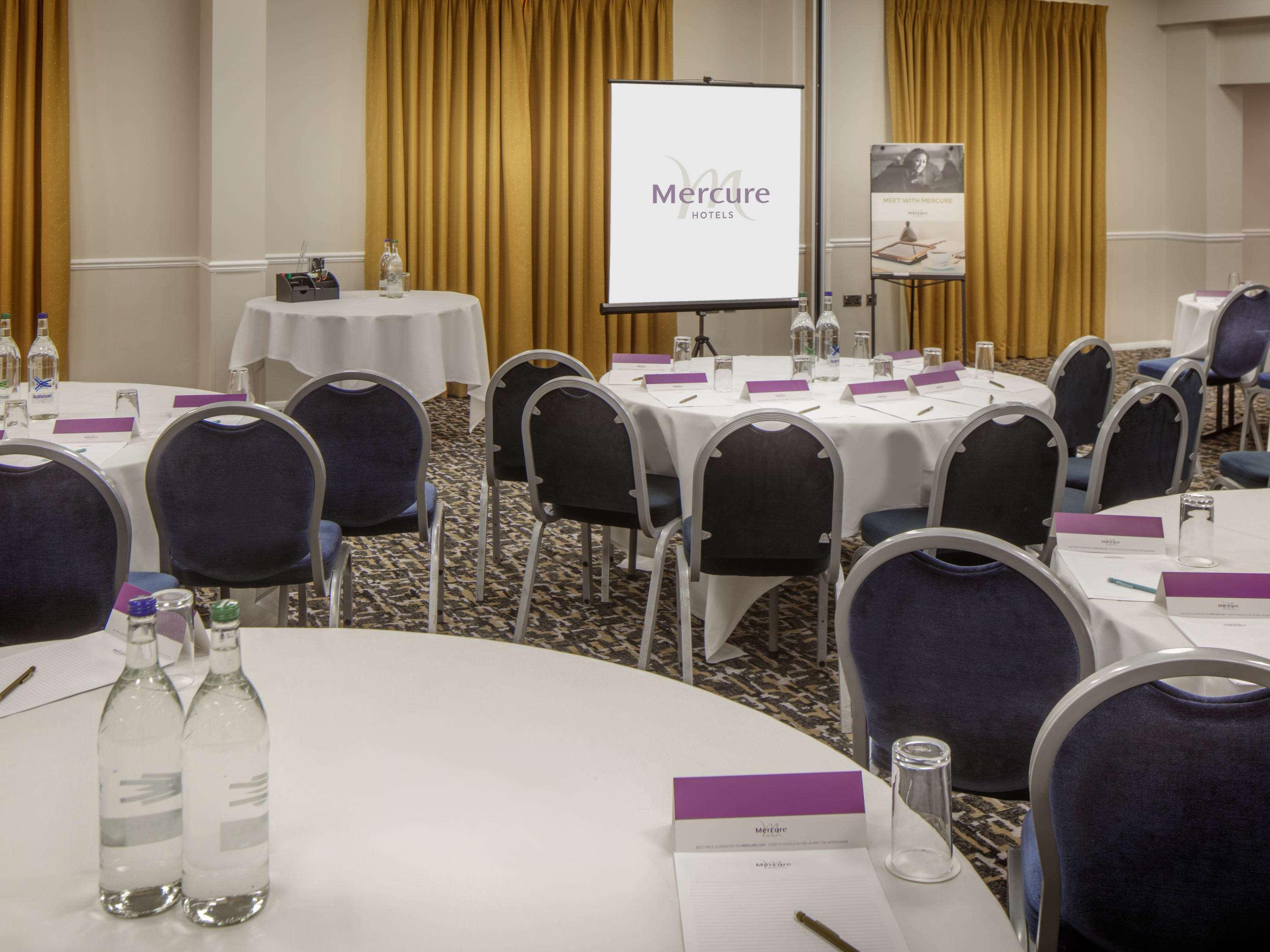 Mercure Hatfield Oak Hotel Eksteriør billede