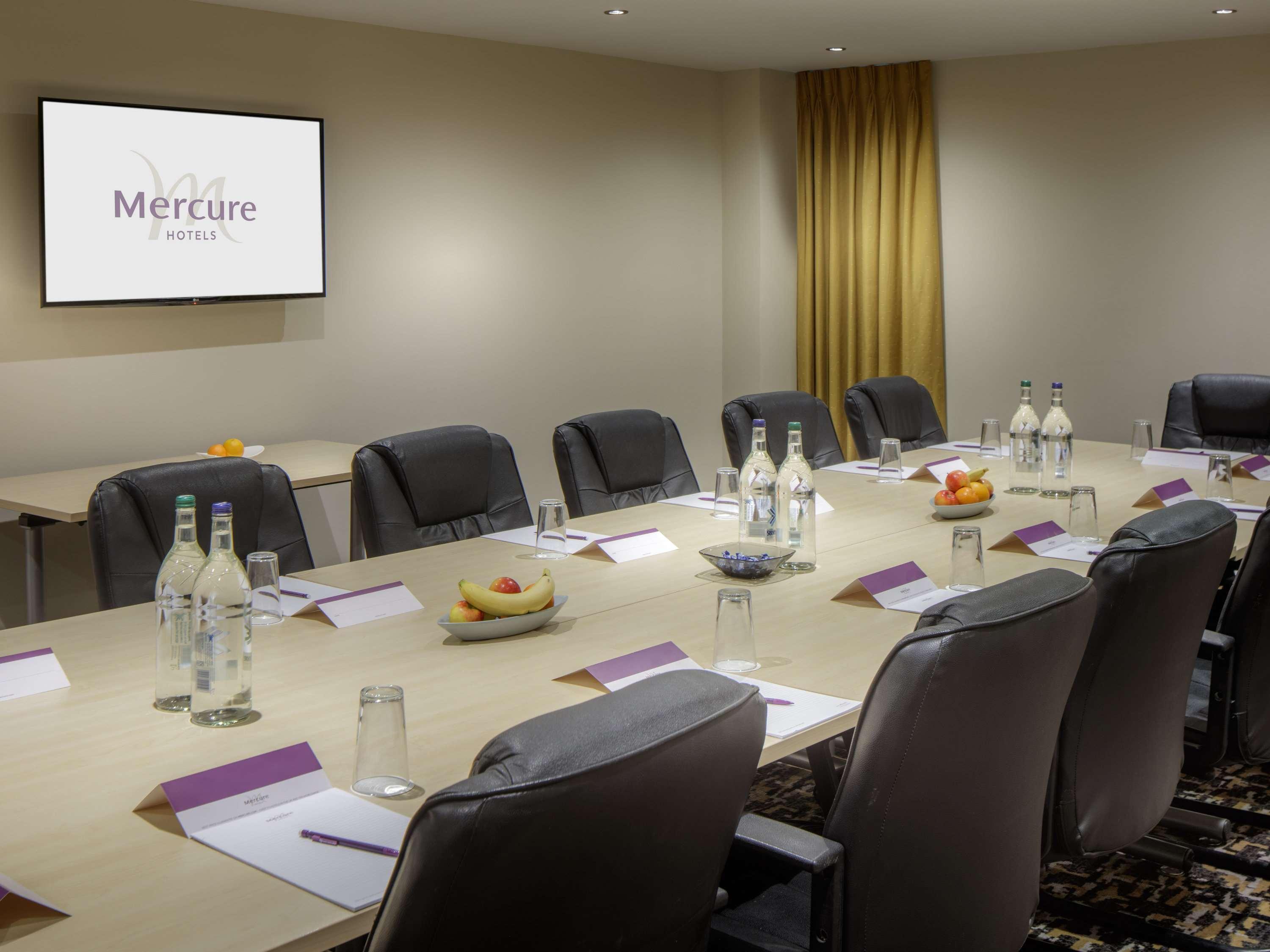 Mercure Hatfield Oak Hotel Eksteriør billede