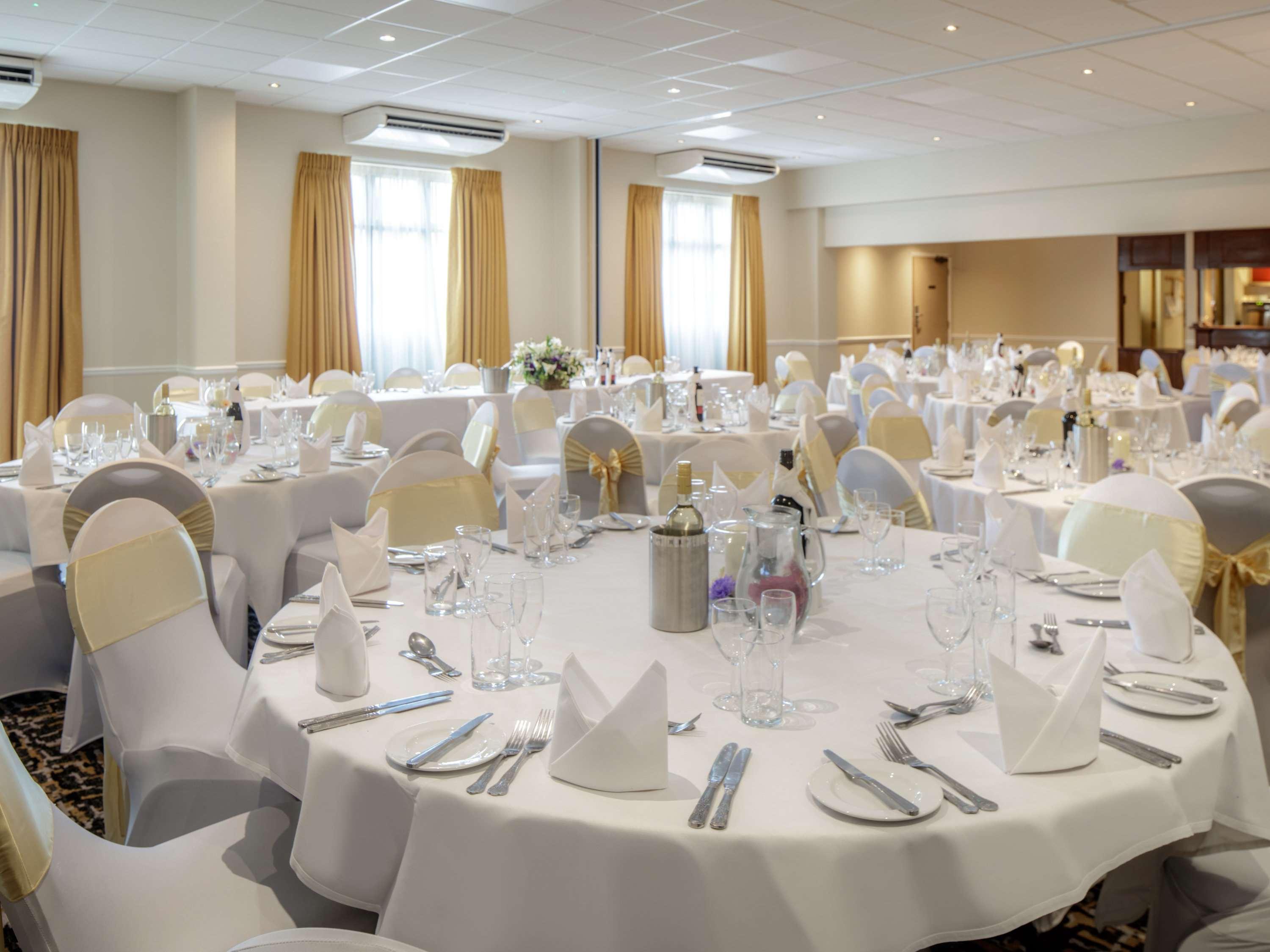 Mercure Hatfield Oak Hotel Eksteriør billede